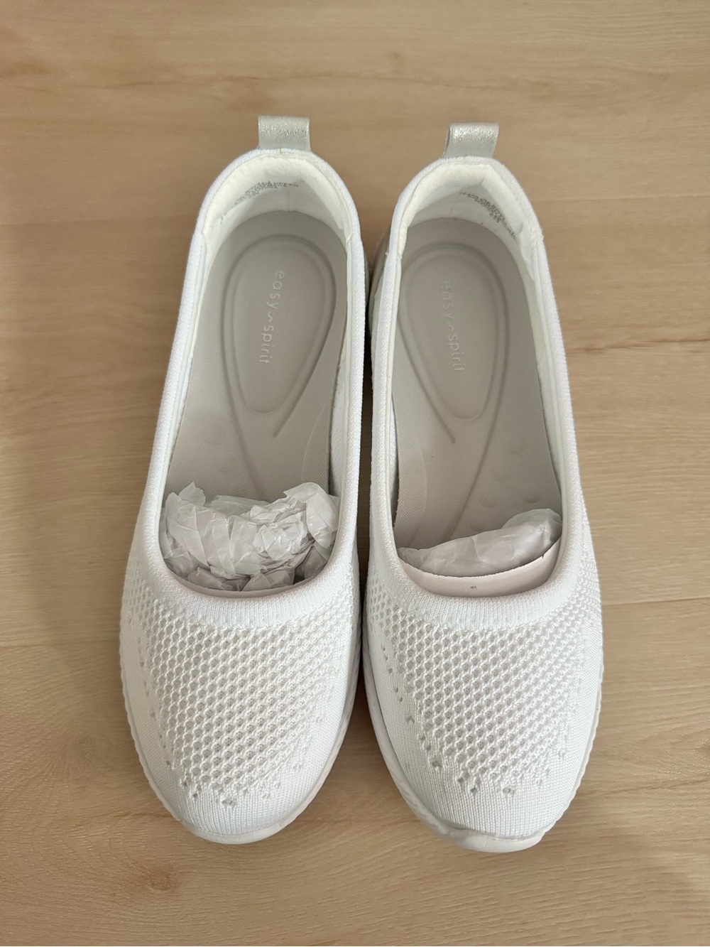 Easy Spirit Women's White Knit Slip-On Flats